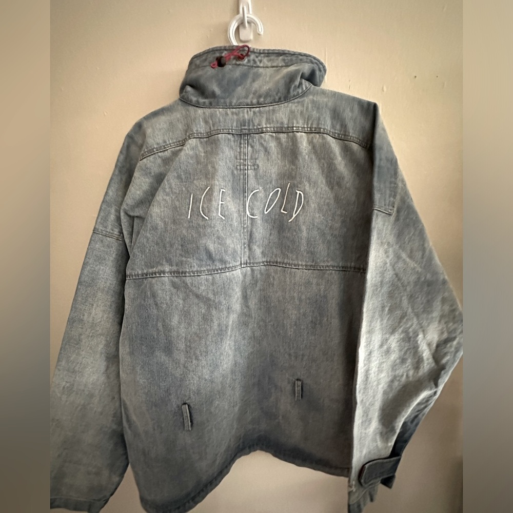 C2H4 Spring/Summer 2016 “Ice Cold” denim pullover
